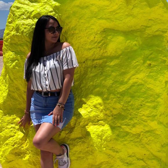 Meet your Posher, Daniela - Picture 1 of 1